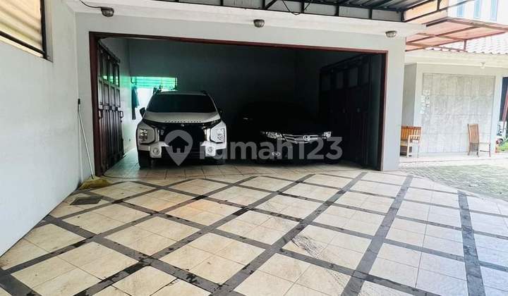 Luxury 2-Story House in Cinere Hills with 6 Bedrooms 2