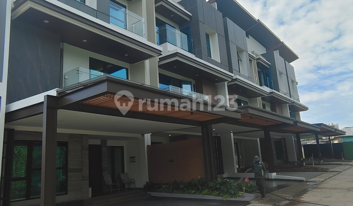 Pondok Indah Town House 2 Pesanggrahan Ready to Occupy 3 Floors 2