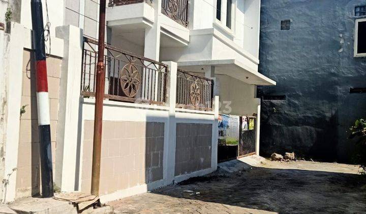 Rumah 2 Lantai Bagus SHM di Kalijudan Barat, Surabaya 1