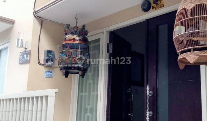 Rumah Baru Furnished SHM di Manyar Sambongan, Surabaya 1