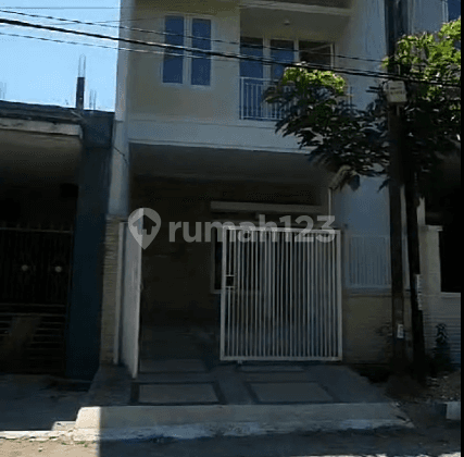 Rumah 2 Lantai SHM di Perumahan Ikip, Surabaya 1