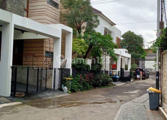 Rumah Bagus 2 lantai Dalam Townhouse Di Kawasan Jalan Antasari  2