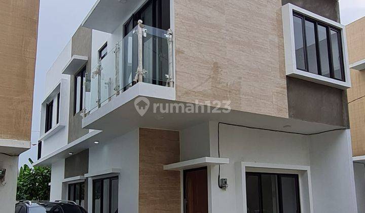 Rumah 2 Lantai Minimalis Modern Dalam Cluster Dekat Setu Babakan 1