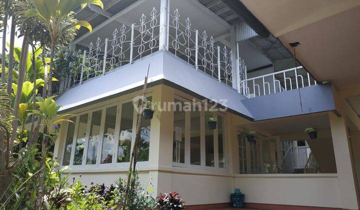 Villa Asri 2 Lantai Taman Luas Dekat Jalan Raya Puncak Bogor 2