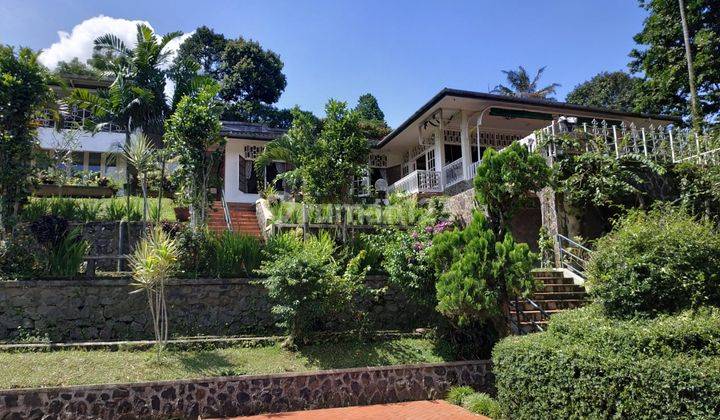 Villa Asri 2 Lantai Taman Luas Dekat Jalan Raya Puncak Bogor 1