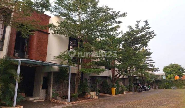 Rumah Bagus 2 Lantai Dalam Townhouse Di Cipedak Jagakarsa 2