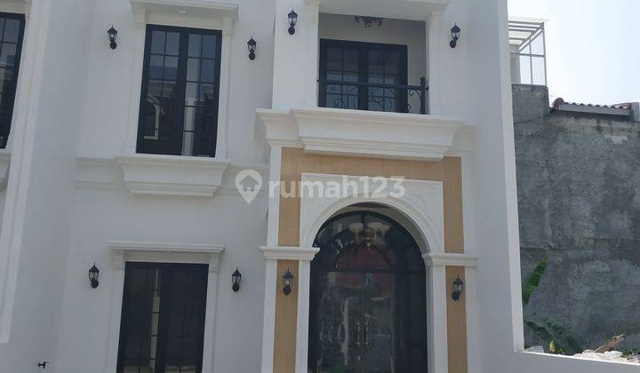 Strategis Rumah Mewah 2,5 Lantai Jagakarsa Dekat Jl Ke Bagusan Raya 1