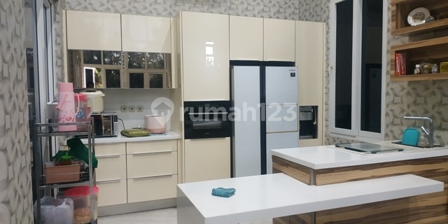 Rumah siap Huni 3 lantai Mezanin di KramatJati Jakarta Timur 2