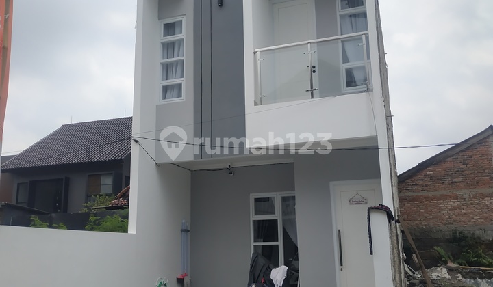 Masih 6 Unit Lokasi Strategis Rumah 2 Lantai di Batu Ampar Jaktim