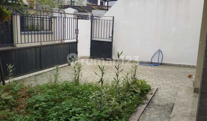 "Tanjung Barat Exclusive Residence: Close to Toll Gate & TB Simatupang Office Area"