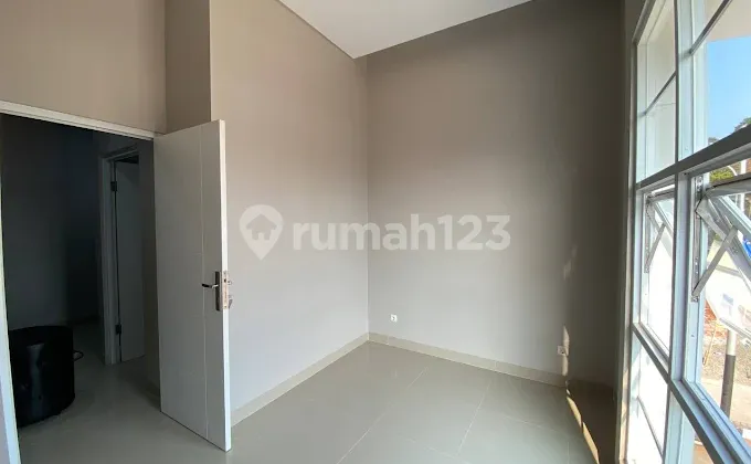 Hunian 2 lantai siap Huni lokasi strategisdi Jatiraden Bekasi 2
