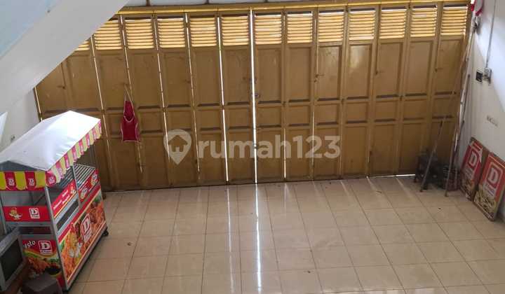 Sturdy Wide Ready-to-Use 2-Storey Shop House 2