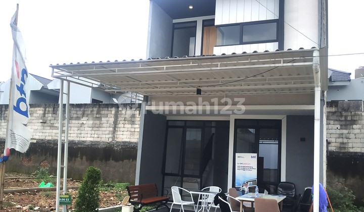Rumah 2 Lantai Lokasi Strategis 15 Menit LRT Harjamukti Rumah 2 Lantai Lokasi Strategis 15 Menit LRT Harjamukti