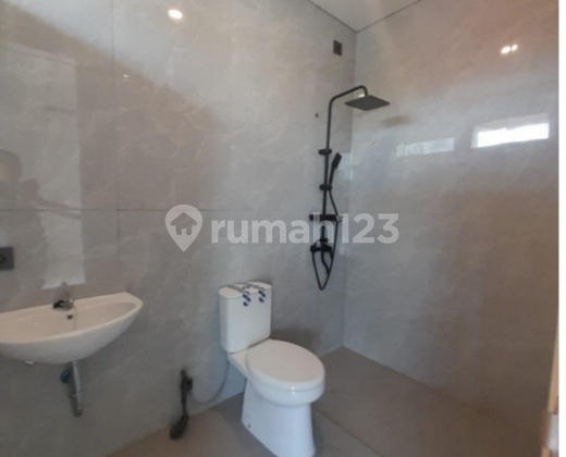 Nice 3 Bedroom House in Rangkapan Jaya, Depok 2