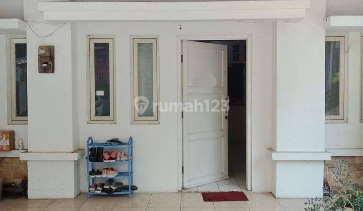 Rumah Strategis  2 Lantai SHM Sudah Renovasi 1