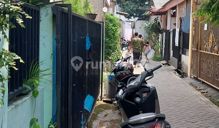 For Quick Sale: 4-Door Rental House 2