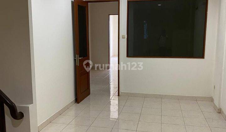 Di Jual Cepat Ruko Siap Huni 3 Lantai Mutiara Taman Palem 2