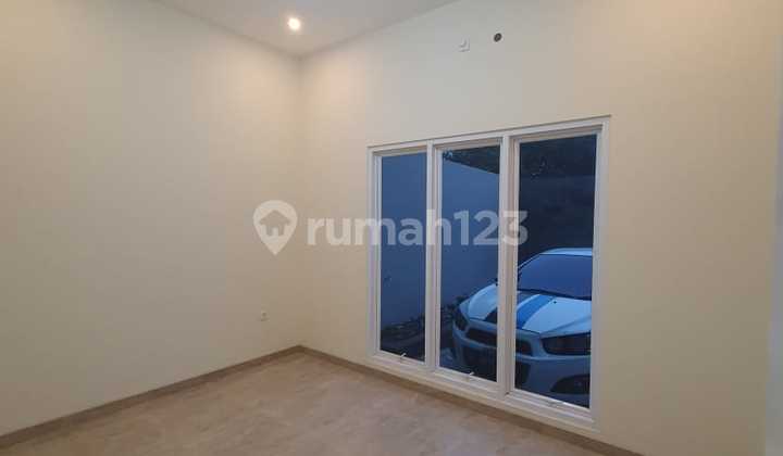 Di Jual Cepat Rumah Baru Strategis Pinggir Jalan Raya Siap Huni 2