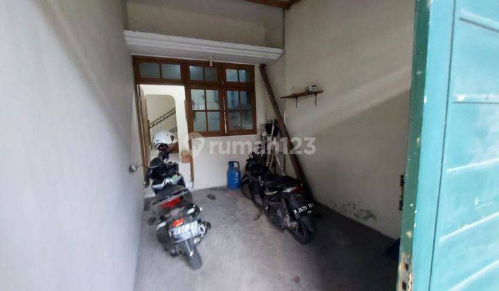 Rumah Murah 2 Lantai Siap Huni Ketintang Surabaya  2