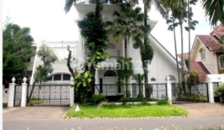 Rumah Cantik Araya Malang 1