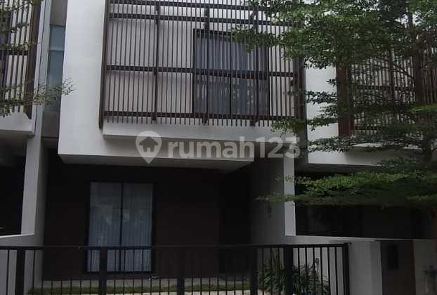 Rumah Cantik Ngagel Surabaya 1