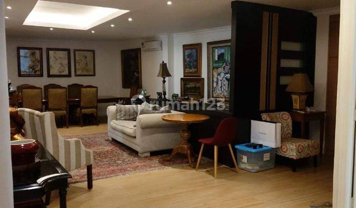 Dijual Rumah 3 Lantai di Senayan SHM Lokasi Strategis Siap Huni 1