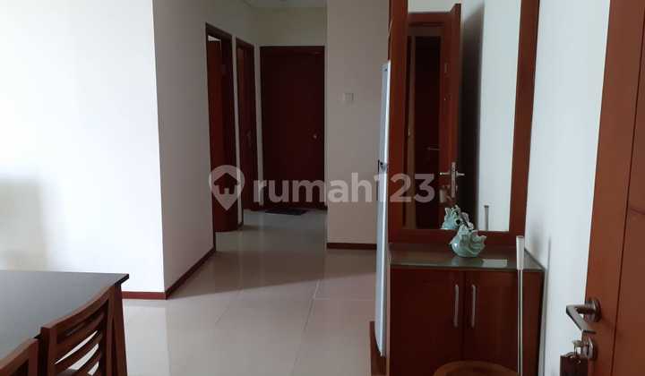Disewakan Apartemen Thamrin Residence 2 Bedroom Lantai Sedang  2