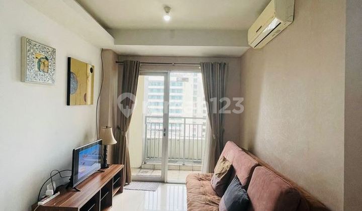 Disewakan Apartemen Cosmo Mansion 2 Bedroom Lantai Sedang 2