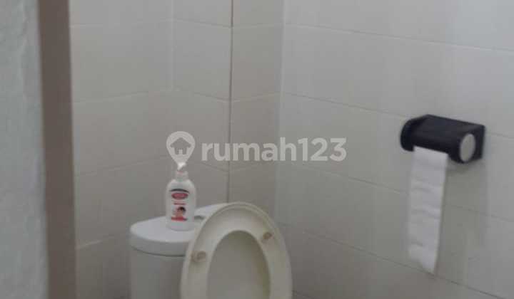 For Sale Cheap 3.5-Story Shop House in Cempaka Mas, Central Jakarta 2