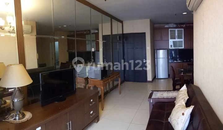 Dijual Apartemen Cosmo Mansion 2 Bedroom Lantai Tinggi Dijual Apartemen Cosmo Mansion 2 Bedroom Lantai Tinggi