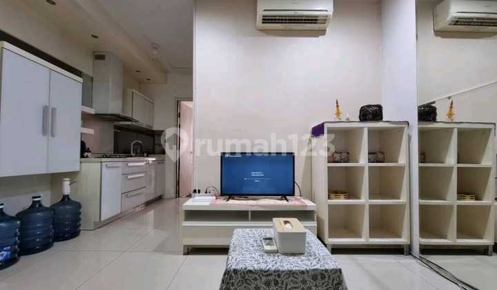 Disewakan 1 Bedroom Apartemen Cosmo Mansion Fully Furnish Disewakan 1 Bedroom Apartemen Cosmo Mansion Fully Furnish