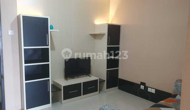 Disewakan 1 Bedroom Fully Furnish Apartemen Cosmo Mansion Disewakan 1 Bedroom Fully Furnish Apartemen Cosmo Mansion