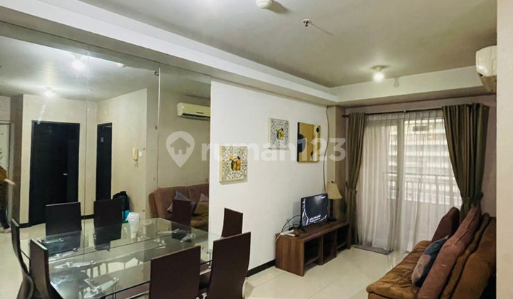 Disewakan 2 Bedroom Apartemen Cosmo Mansion Furnish Lantai Rendah 2