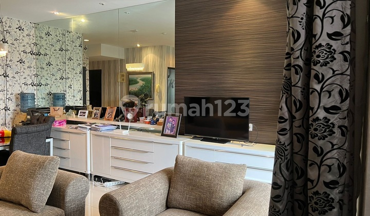 Dijual 2 Bedroom Apartemen Cosmo Mansion Good Furnish 2
