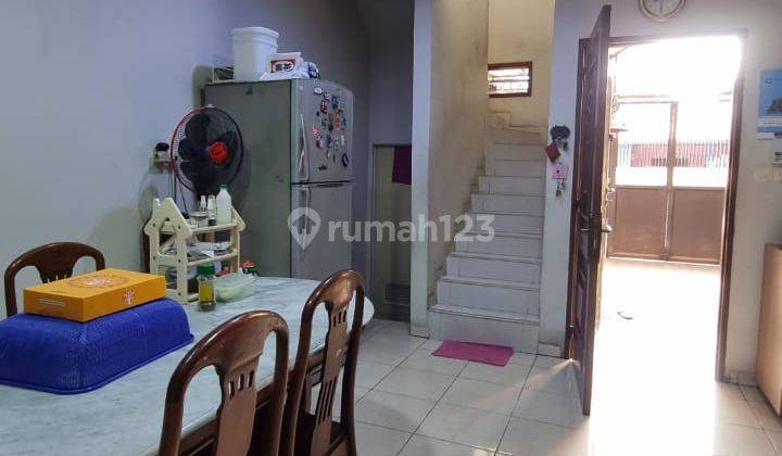 Dijual Rumah Di Kedoya Selatan Jakarta Barat 2 Lantai SHM Furnish 1