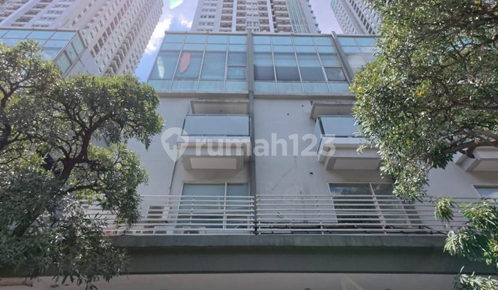For Sale 4.5-Story Shophouse in Thamrin Residence, Strategic Location 1