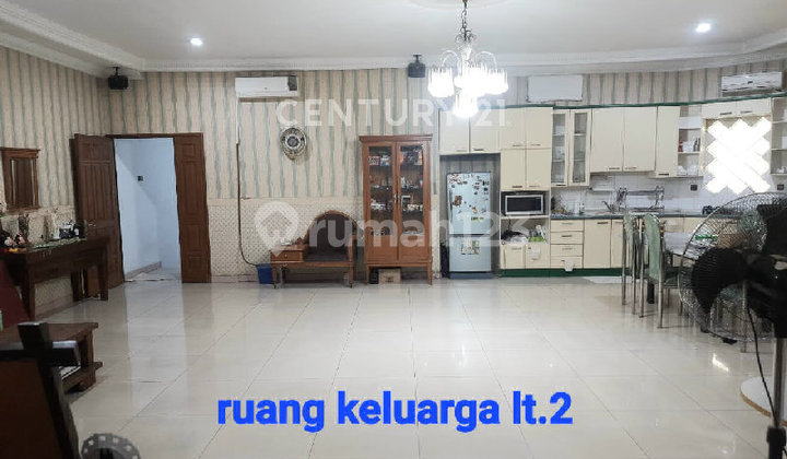 Large House and Corner Lot in Sunter Jakut Area Large House and Corner Lot in Sunter Jakut Area
