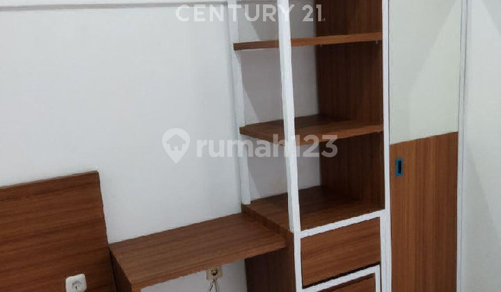 Toko dan Kos 4 Lantai Masih Beroperasi Dekat Alun2 Kota Bandung