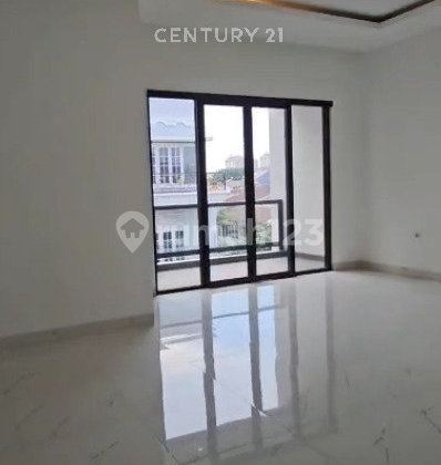 Rumah Baru 4 Lantai Desain Cantik di Kelapa Gading Pandawa 2