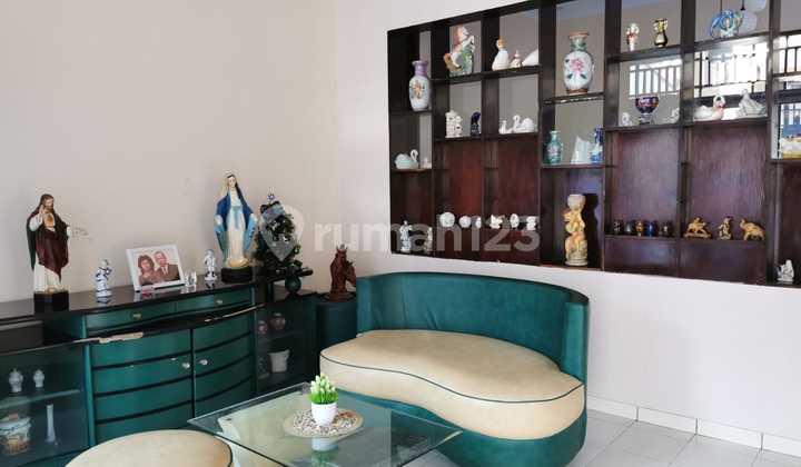 Rumah Pinggir Jalan Raya di Kebayoran Lama Harga Dibawah NJOP ** Rumah Pinggir Jalan Raya di Kebayoran Lama Harga Dibawah NJOP **