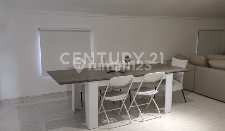 Rumah Hoek Sunter Agung 3½ Lantai Renov Interior Nyaman 2