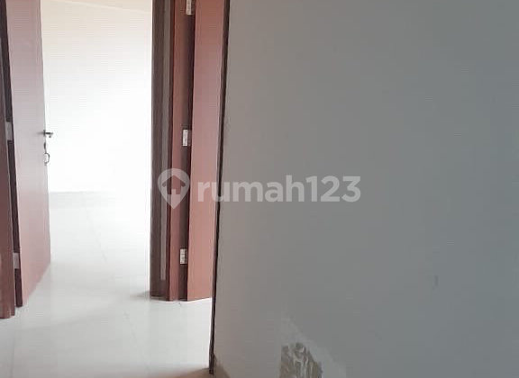 Calia Apartment 3BR Semi-Furnished 26th Floor Horse Racing View 2