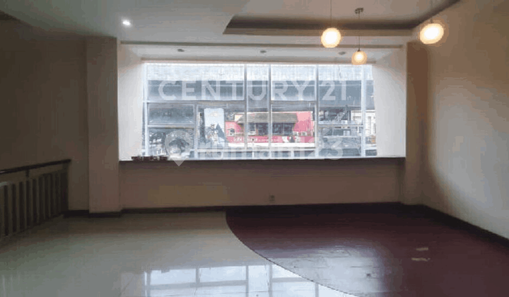 Bangunan Kantor Siap Pakai di Wolter Monginsidi, Jakarta Selatan
