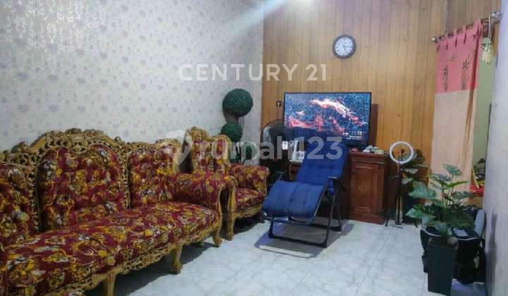 Rumah Dalam Komplek Bea Cukai Kelapa Gading 2