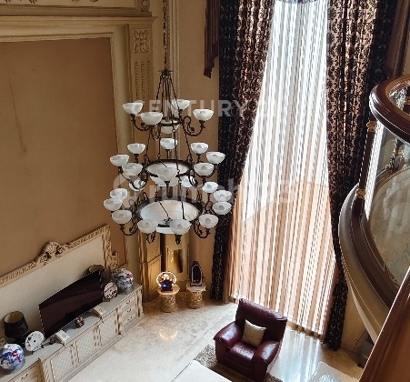 Rumah Nyaman Mewah Full Marmer Siap Huni di Mayang Permai Pik