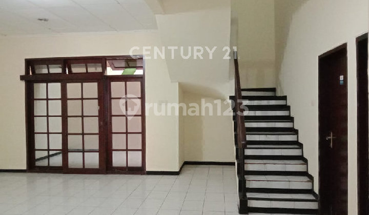 Rumah Di Kelapa Gading Dalam Cluster Di Seberang Mall