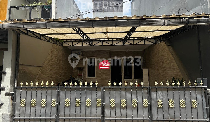 Rumah 1.5 Lantai Semi Furnish di Kelapa Gading