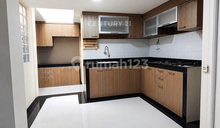 Rumah 2 Lantai Model Minimalis Siap Huni Rumah 2 Lantai Model Minimalis Siap Huni