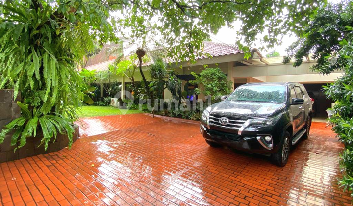 Classic House on Jl Bangka Close to Kuningan, South Jakarta