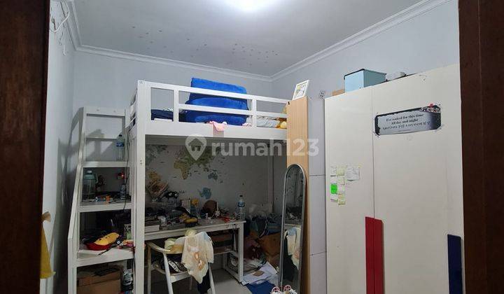 Rumah 2 Lantai Bagus Unfurnished SHM Pancoran 2